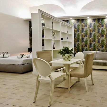 Saki Home Nápoly Kültér fotó